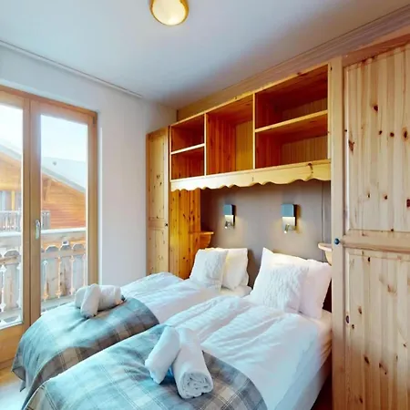 Appealing With Balcony 南达