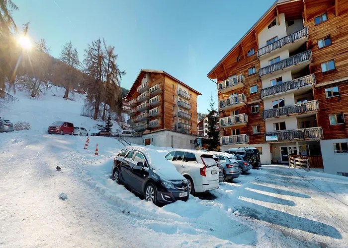 Appealing With Balcony 南达